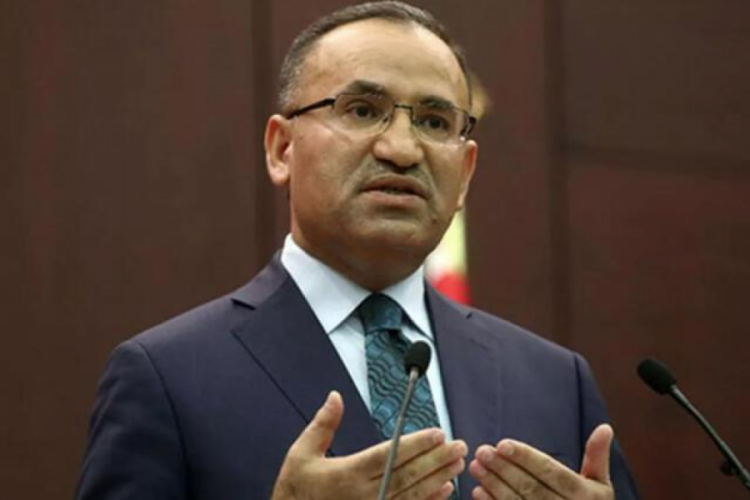 Bakan Bozdağ: Y&uuml;r&uuml;tme yetkisi devredilemez, ortak kullanılamaz
