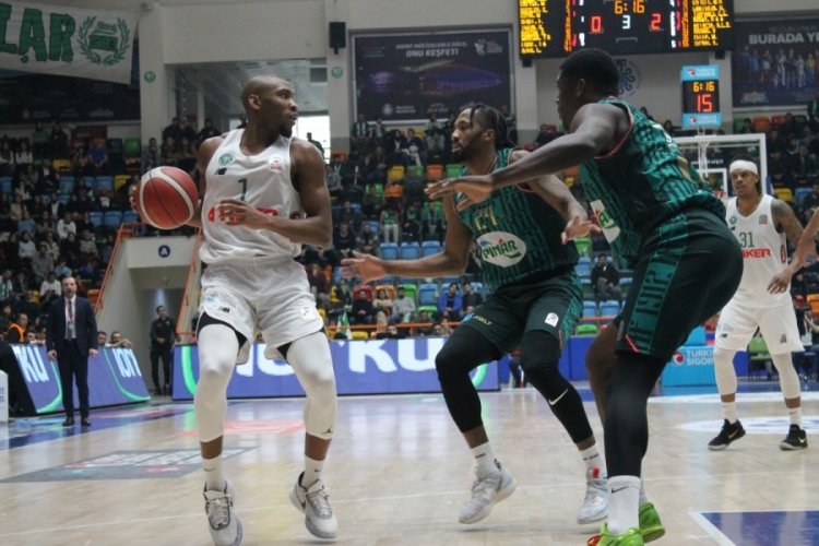 Pınar Karşıyaka, Konyaspor'u deplasmanda mağlup etti