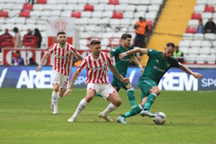 Antalyaspor - Giresunspor ma&ccedil;ı berabere bitti