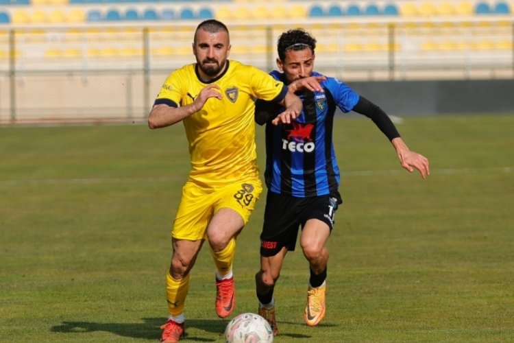 Karacabey Belediyespor İzmir'den 1 puanla d&ouml;n&uuml;yor
