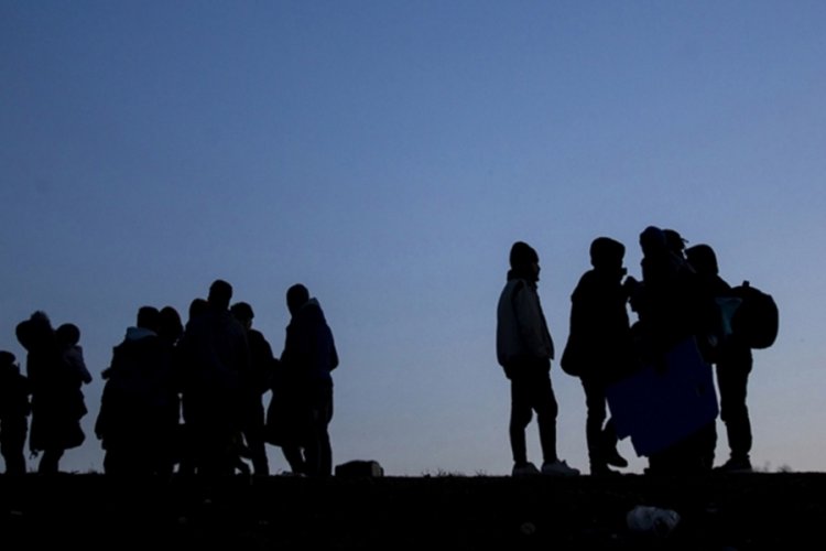 Bir haftada 2 bin 269 d&uuml;zensiz g&ouml;&ccedil;men yakalandı