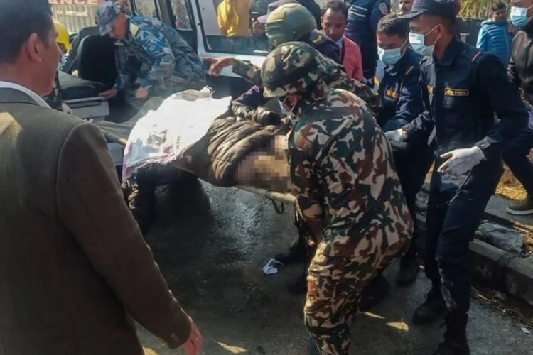 Nepal'de yolcu u&ccedil;ağı d&uuml;şt&uuml;!