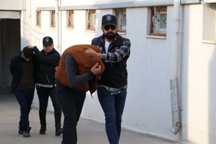 Adana'da iki torbacı tutuklandı