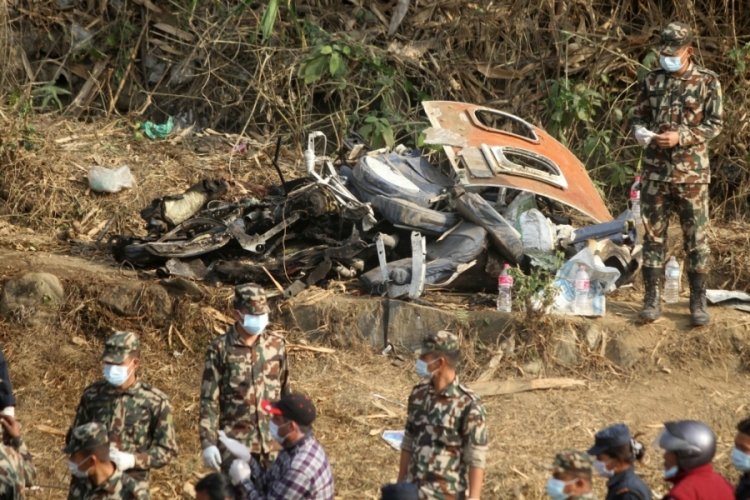 Nepal'de 68 kişinin &ouml;ld&uuml;ğ&uuml; u&ccedil;ak kazası nedeniyle ulusal yas ilan edildi
