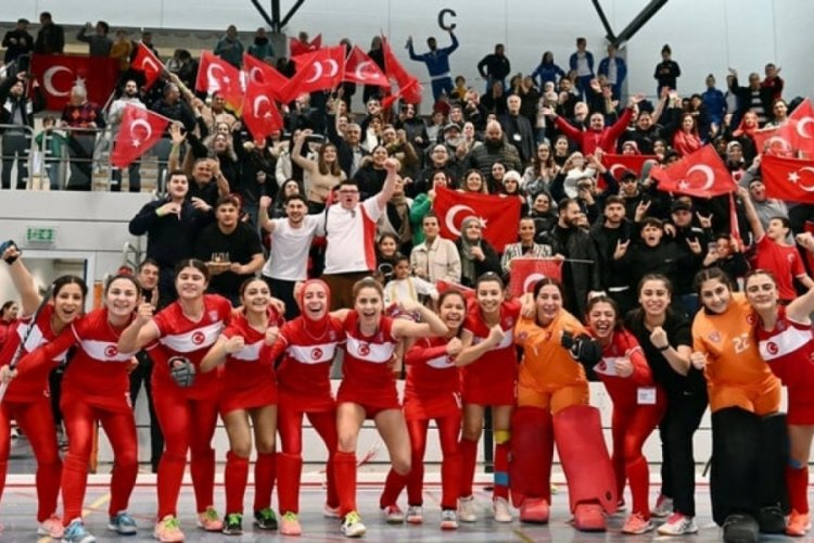 &Uuml;mit Milli Kadın Takımı, Avrupa'da &uuml;&ccedil;&uuml;nc&uuml;l&uuml;k elde etti
