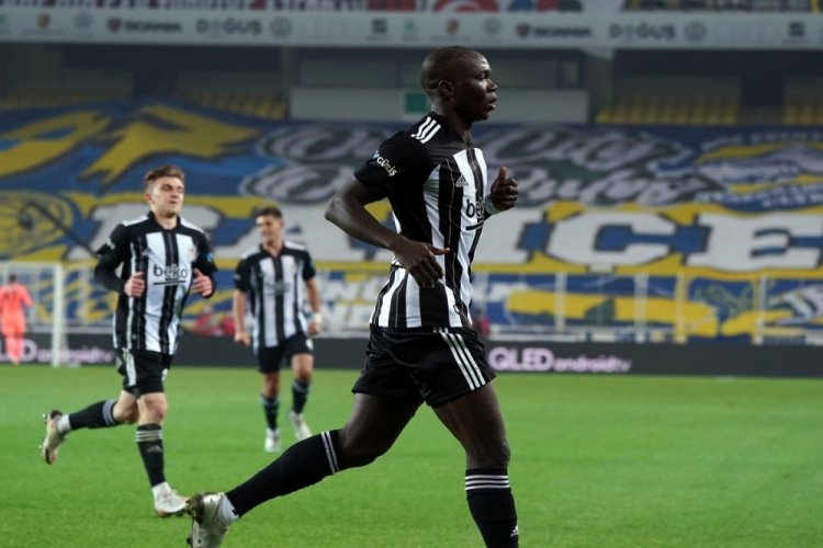 Beşiktaş, Aboubakar i&ccedil;in g&uuml;n sayıyor