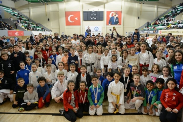 Bursa'da 780 sporcunun katılımı ile 'Karate Ligi Finali' ger&ccedil;ekleştirildi
