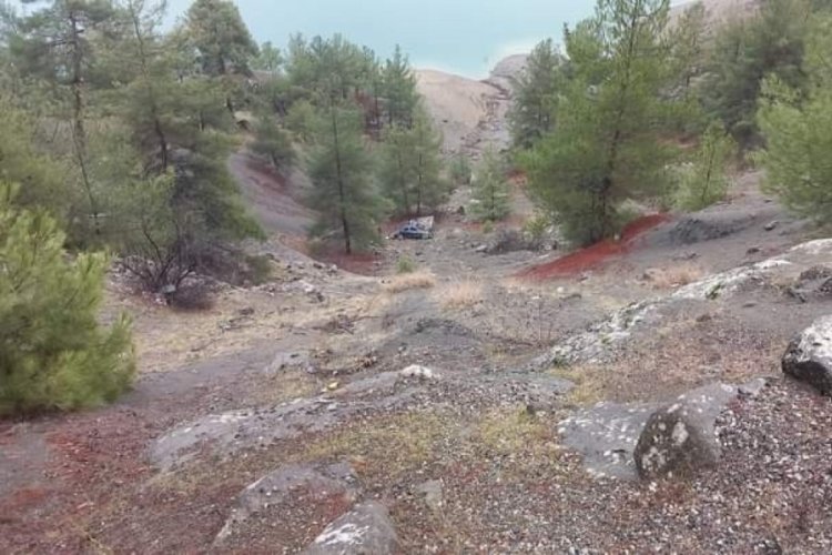 Kahramanmaraş'ta otomobil u&ccedil;uruma yuvarlandı: 4 yaralı