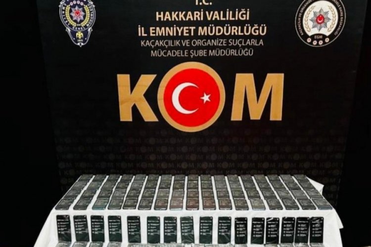 Hakkari'de ka&ccedil;ak telefon operasyonu!