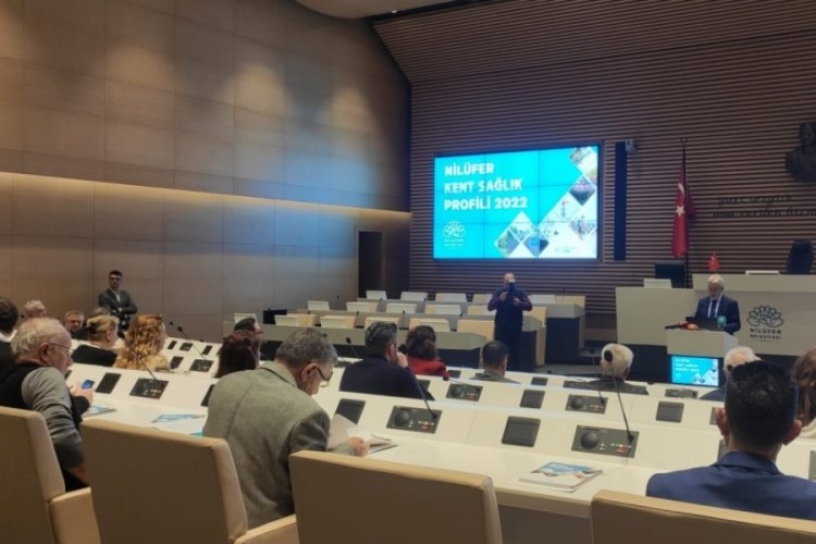 Bursa'da "Nil&uuml;fer Kent Sağlık Profili 2022" kitabı tanıtılıyor