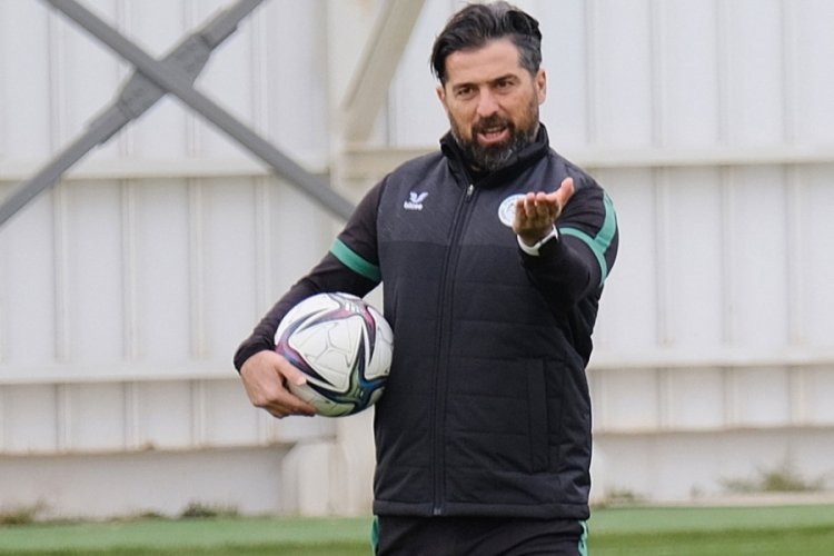 Konyaspor'dan ayrılan İlhan Palut'tan &ouml;nemli a&ccedil;ıklama!