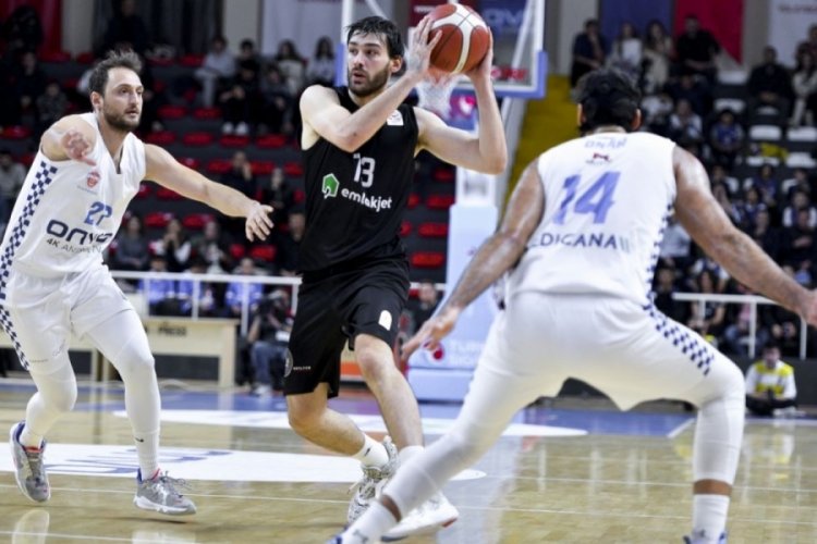 Beşiktaş Emlakjet'te tehlike &ccedil;anları &ccedil;alıyor