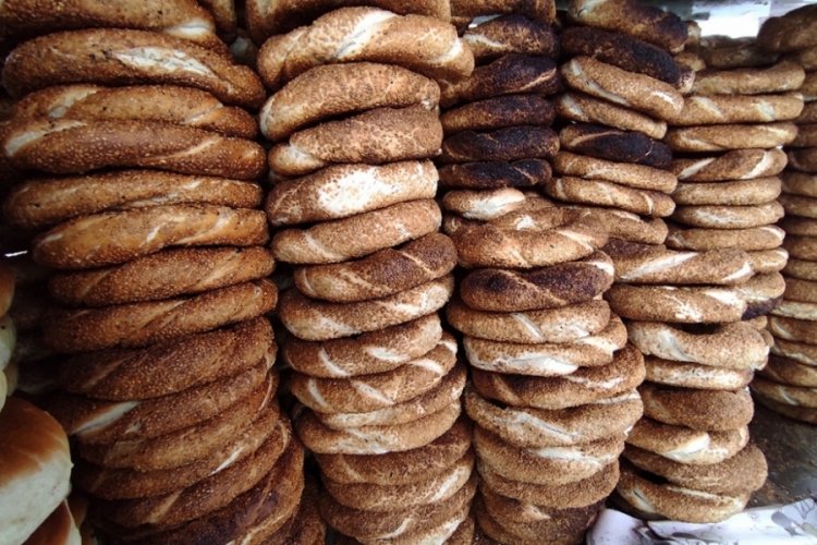 İstanbul'da simit zamlanmadan zamlandı