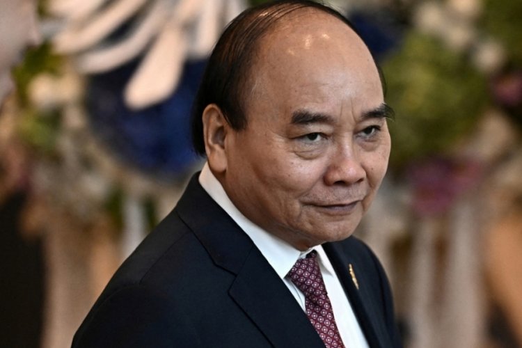 Vietnam Devlet Başkanı Phuc istifa etti