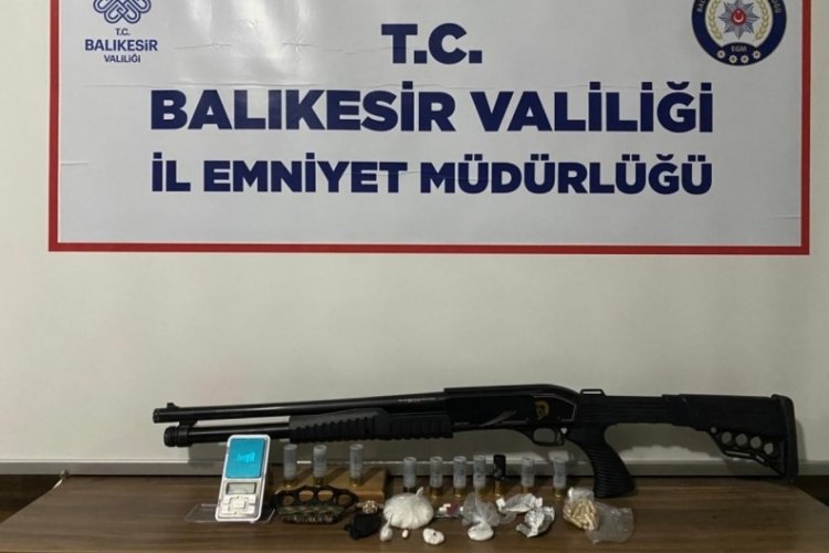 Balıkesir Bandırma Asayiş B&uuml;ro Amirliği zehir tacirlerine ge&ccedil;it vermedi