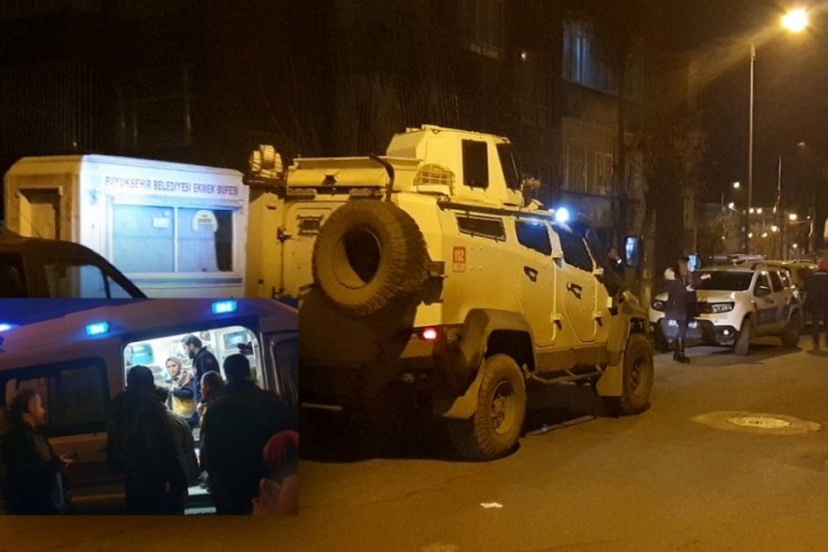 Diyarbakır'da kardeş dehşeti! Kavga ettiği kız kardeşini makasla y&uuml;z&uuml;nden yaraladı!