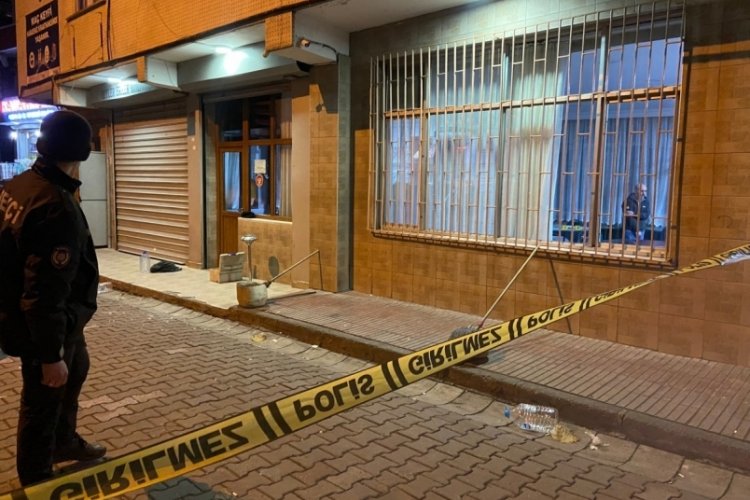 İstanbul Kağıthane'de motosikletli maskeli saldırganlar kıraathaneye taradı: 1'i ağır 3 yaralı