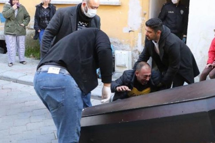 Cezaevinden eşiyle birlikte tahliye olan kişi eve gittiğinde acı ger&ccedil;ekle yıkıldı