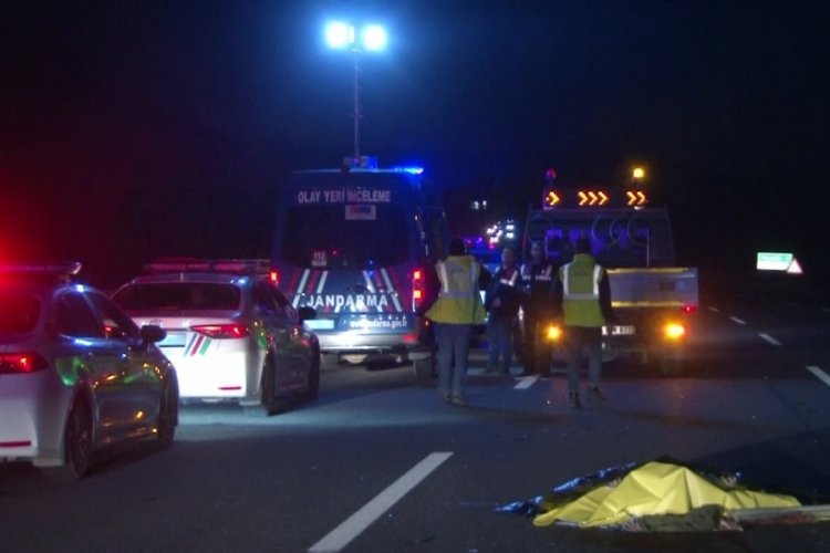 İstanbul Kuzey Marmara Otoyolu'nda feci kaza: 1 &ouml;l&uuml;, 2 yaralı