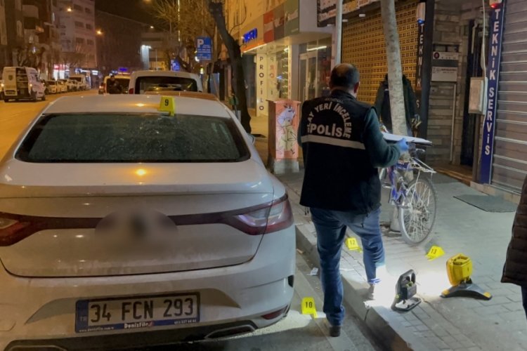 Eskişehir'de park halindeki 3 araca kurşun yağdırdılar
