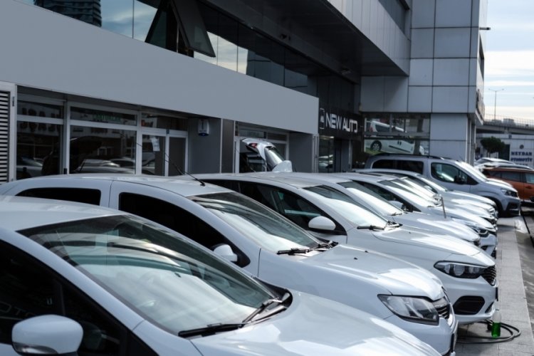 İkinci el otomobile talep arttık&ccedil;a fiyatlar yukarı &ccedil;ıkıyor