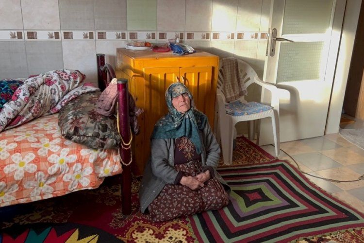 Afyonkarahisar'da 96 yaşındaki kadına soygun eziyeti!