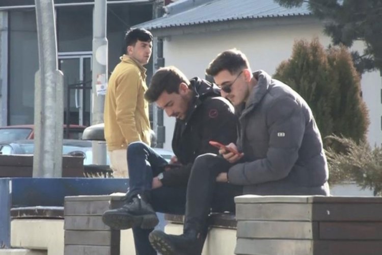 Sıcak havayı g&ouml;ren Erzurumlular şaşkın