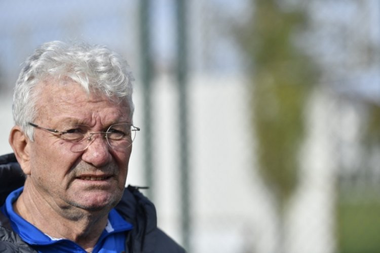 İsmail Ertekin: Bursaspor'da oynamak isteyen &ccedil;ok futbolcu var