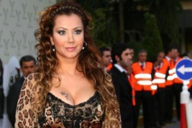 Tanyeli: Annesiz b&uuml;y&uuml;d&uuml;m diyebilirim