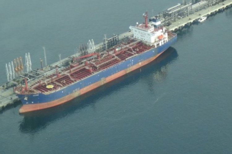 Kocaeli'nde denize yakıt d&ouml;ken tankere rekor ceza