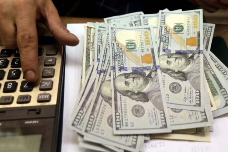 Faiz kararı sonrası dolarda sınırlı gerileme