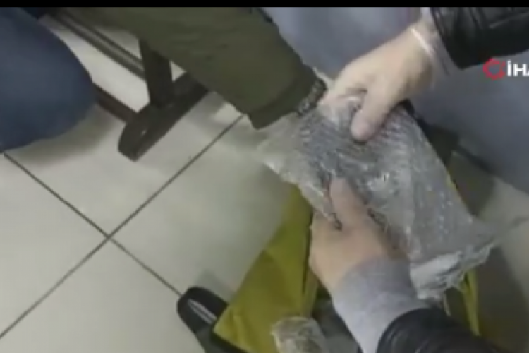 &Ccedil;anakkale'de 12 adet ruhsatsız tabanca ele ge&ccedil;irildi