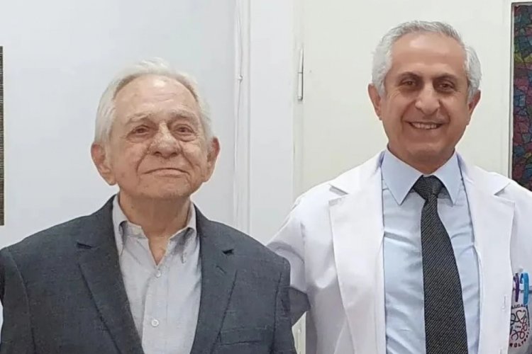Bursa'nın sevilen doktor Ayhan Arınık hayatını kaybetti
