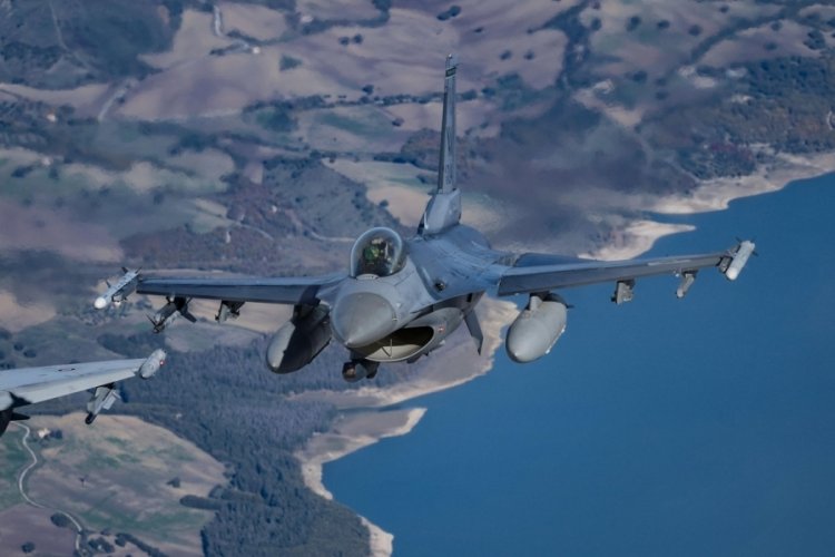 &Uuml;rd&uuml;n ve ABD arasında F16 anlaşması imzalandı