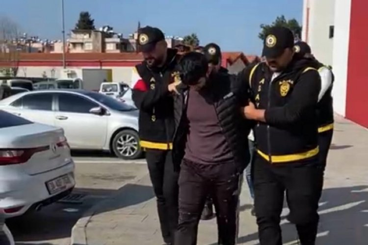 D&ouml;v&uuml;lerek bı&ccedil;aklandı, telefonu ve 12 bin TL'si gasp edildi