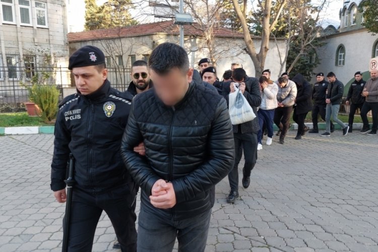 Samsun'da tapuda r&uuml;şvet operasyonunda 13 kişi adliyeye sevk edildi