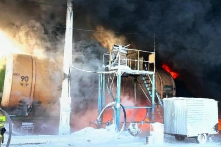 Rusya'da petrol dolum tesisinde yangın