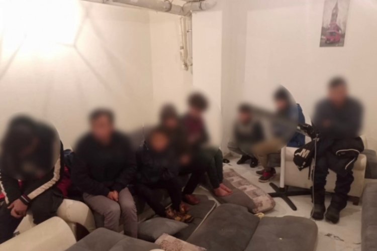 Van'da bir evde 8 g&ouml;&ccedil;men yakalandı