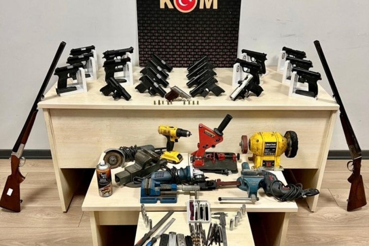 Kocaeli'nde silah ka&ccedil;ak&ccedil;ılarına operasyon: 4 g&ouml;zaltı