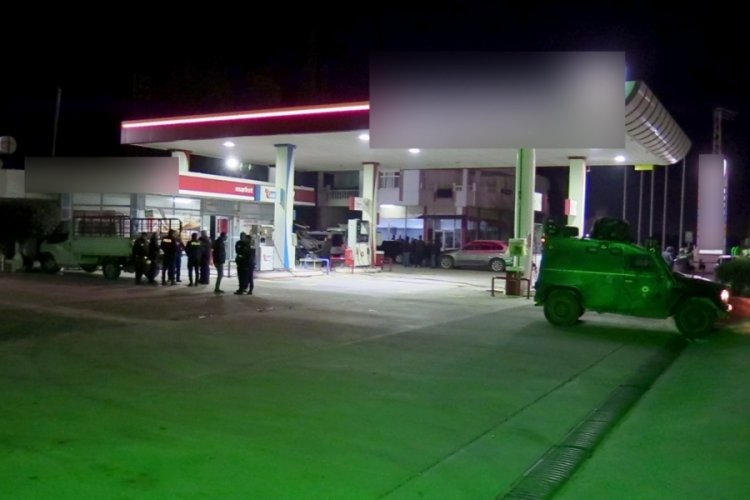 Adana'da akaryakıt istasyonunda &ouml;len kişinin m&uuml;şteri &ccedil;ıktı
