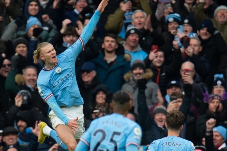 Haaland İngiltere'de tarih yazıyor! Bir hat-trick daha