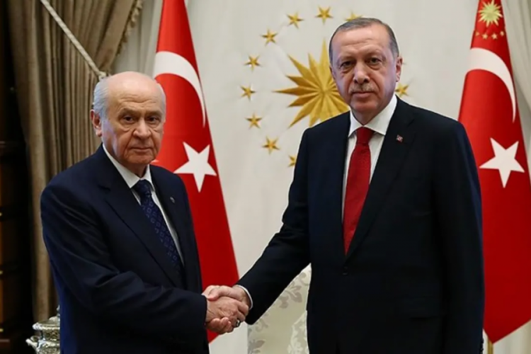 H&Uuml;DA-PAR'dan Cumhur İttifakı a&ccedil;ıklaması: AK Parti ile g&ouml;r&uuml;şmeler s&uuml;r&uuml;yor