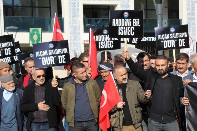 İsve&ccedil;'te Kur'an-ı Kerim'in yakılması Şırnak'ta protesto edildi