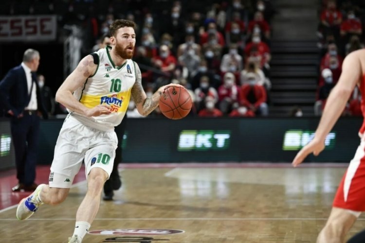 Frutti Extra Bursaspor'dan Onuralp Bitim ve Enes Berkay Taşkıran a&ccedil;ıklaması