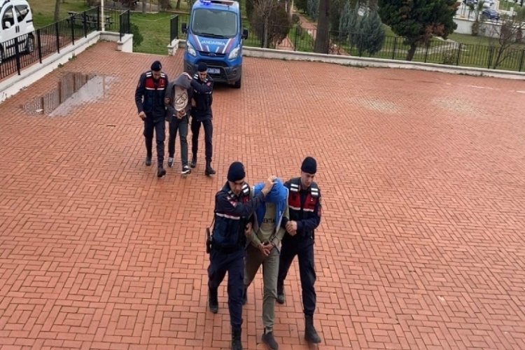 Balıkesir'de g&ouml;&ccedil;men ka&ccedil;ak&ccedil;ıları yakalandı