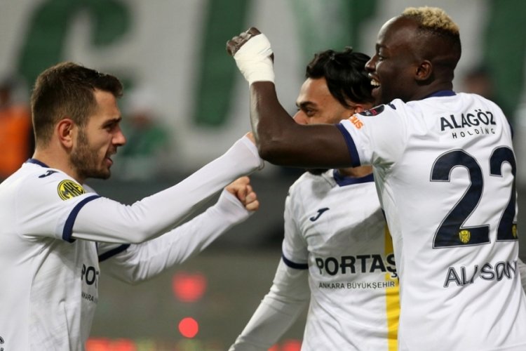 Ankarag&uuml;c&uuml;, Konya deplasmanında kazandı