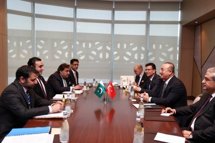 Mevl&uuml;t &Ccedil;avuşoğlu, Pakistan Dışişleri Bakanı Zardari ile g&ouml;r&uuml;şt&uuml;
