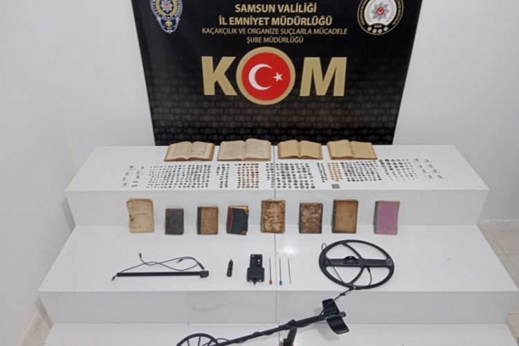 Samsun'da dev operasyon! 503 adet altın para, sikke ve 12 adet el yazmalı kitap ele ge&ccedil;irildi