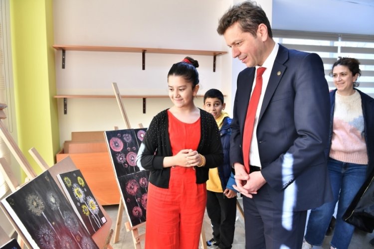 Bursa'da bilgi evi &ouml;ğrencilerinden renkli sergi