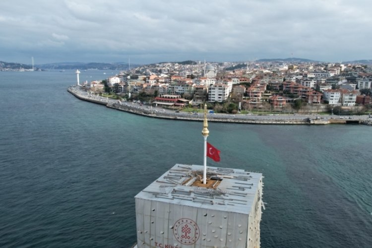Kız Kulesi'nde T&uuml;rk bayrağı g&ouml;r&uuml;nd&uuml;